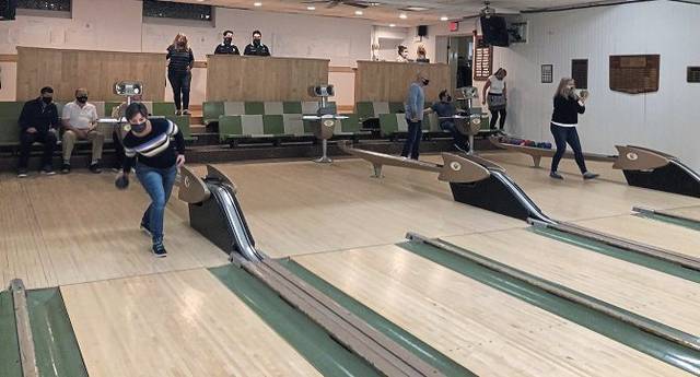 3560357_web1_SEW-DuckpinBowling-030421--5-