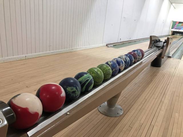 3560357_web1_SEW-DuckpinBowling-030421--7-
