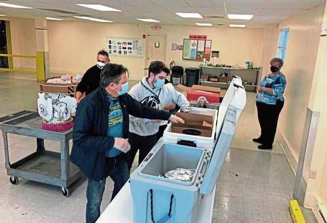 3573126_web1_gtr-foodbank1a-022521