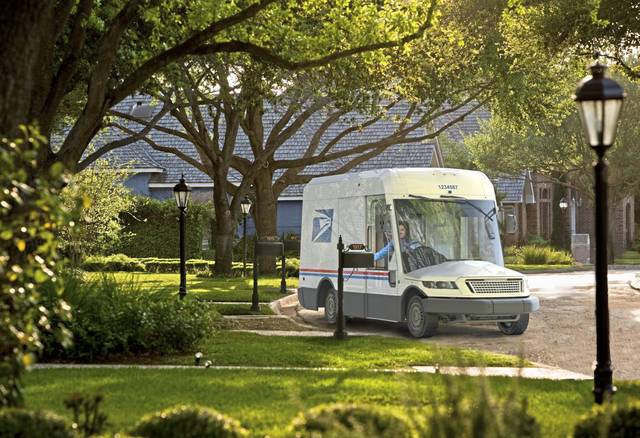3576924_web1_ptr-USPS-new-vehicles-01-022621