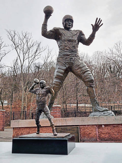 Inaugural Willie Thrower Award to honor football pioneer, recognize top WPIAL QB