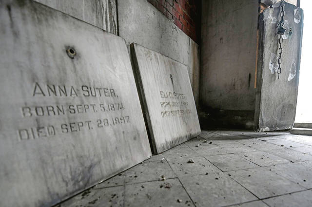 3591305_web1_GTR-SuterMausoleum102-030621
