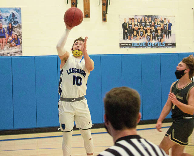 Leechburg takes advantage of runs to secure 1st-round victory