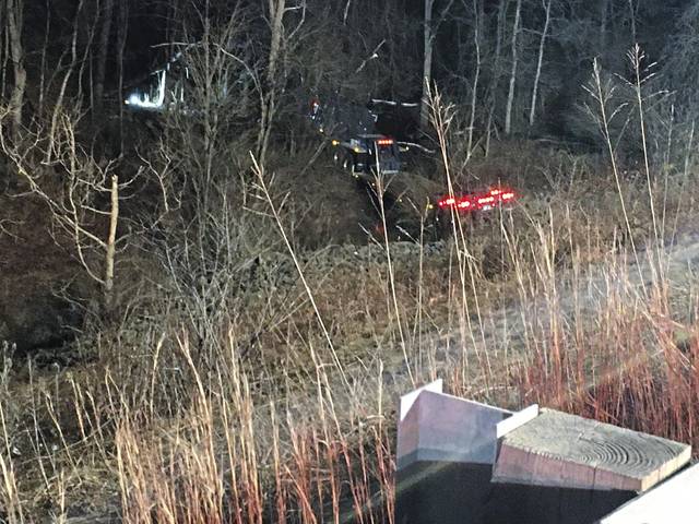 3596456_web1_gtr-Rt22Wreck2-020321