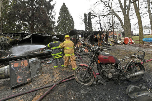 3603929_web1_VND-UpperBurrellFire1-030521