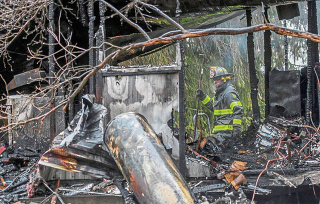 3603929_web1_VND-UpperBurrellFire2-030521