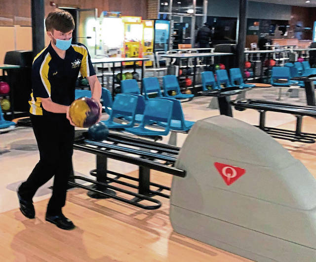 Freeport bowler wins regional title with 299 game