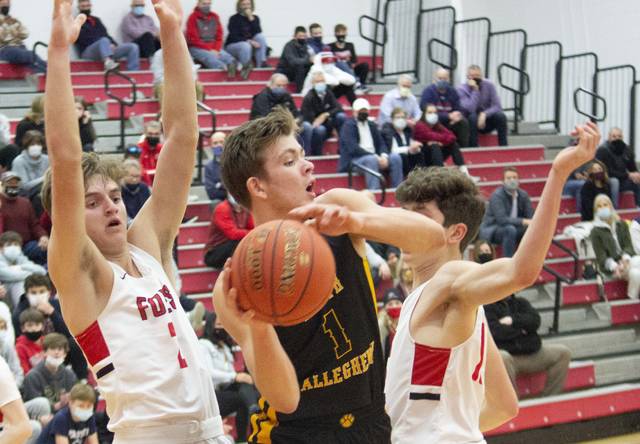 Fox Chapel uses early run to knock off North Allegheny in Class 6A quarters