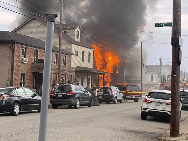 3627201_web1_vnd-tarentumfire031221-5