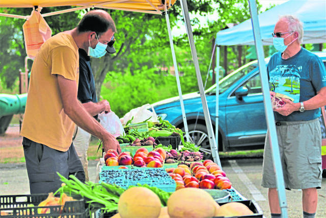 3633328_web1_hj-HamptonFarmersMarket6-072420