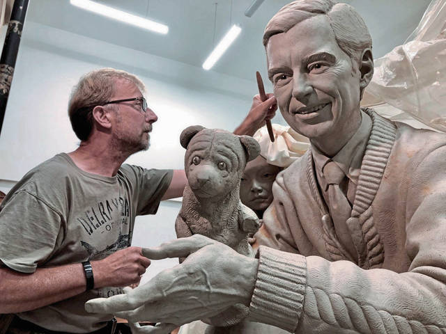 3637836_web1_ptr-TVTALK1-031821-Rogers-statue