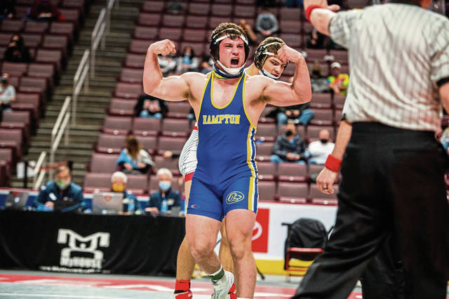 Hampton wrestler Hart rebounds from cracked ribs to earn PIAA silver