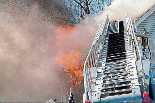 3657883_web1_vnd-springdalefire3
