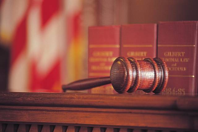 3664430_web1_web-gavel001-court-file