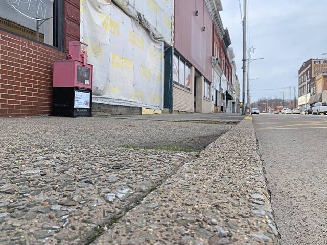 3670154_web1_gtr-jeansidewalk-copy