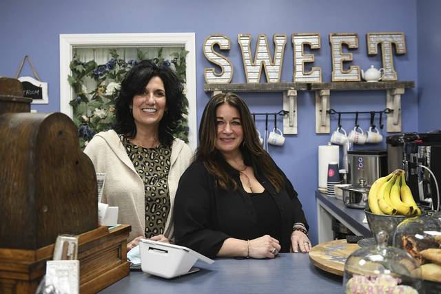 3670929_web1_sew-sweetmarket001-032621