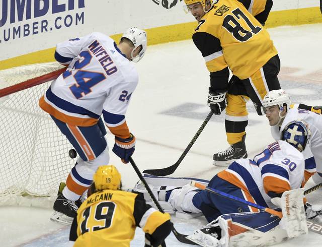 3682367_web1_ptr-Pens-Islanders07-032821