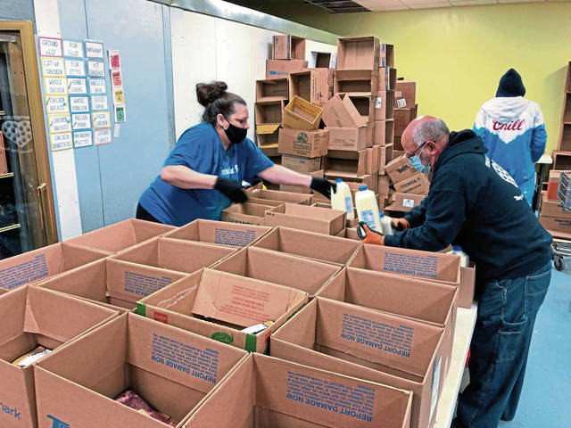3698619_web1_vnd-smithfielddonation2-040221