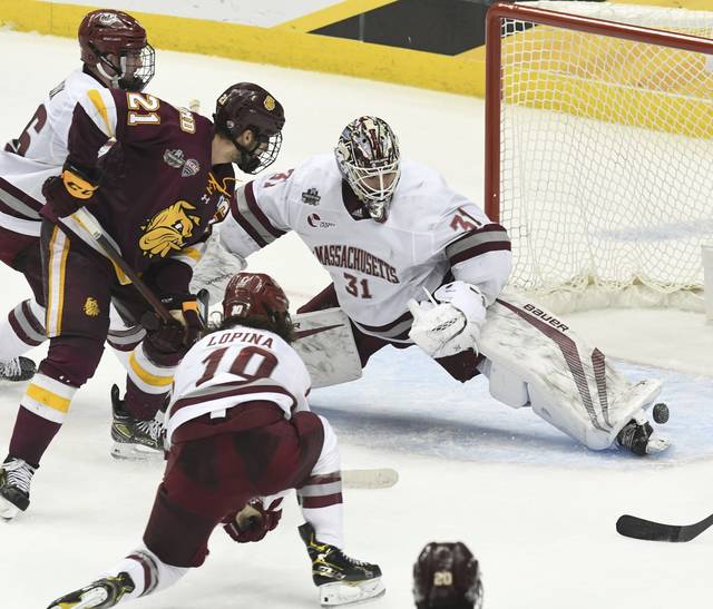 3724097_web1_ptr-UmassDuluth14-040921