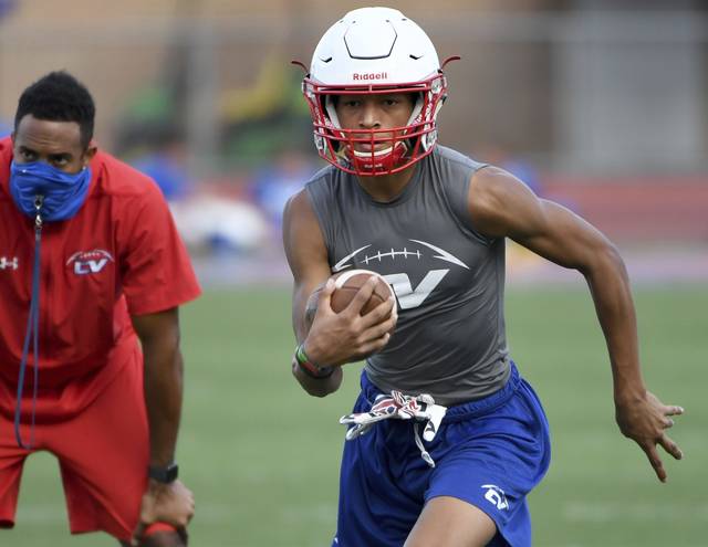 Pitt, Penn State offer Chartiers Valley’s Lamont Payne after pressure-packed sophomore year