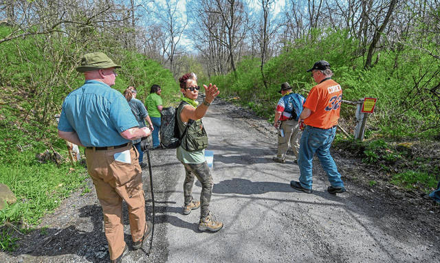 3731735_web1_GTR-CokevilleHike101-041121
