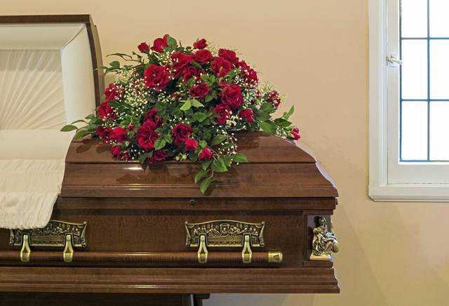 3747935_web1_web-funeral
