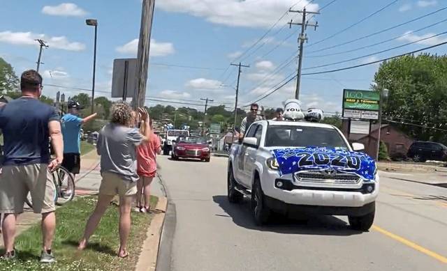 3748677_web1_vnd-SeniorParade-041721