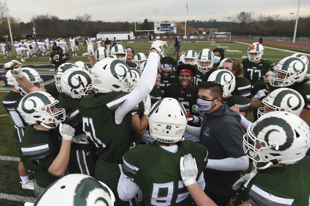 Ousted coach Eric Kasperowicz reapplies to lead Pine-Richland football team