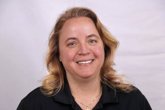 3762298_web1_gtr-Sheila-Myers-Marine-volunteer