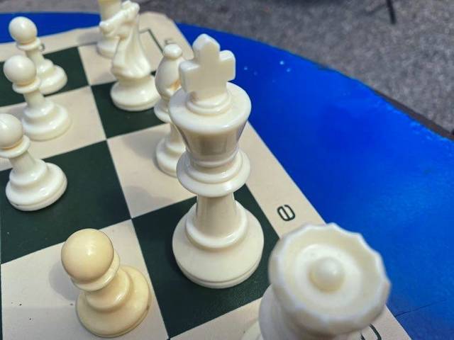 3764574_web1_ptr-policechess-5