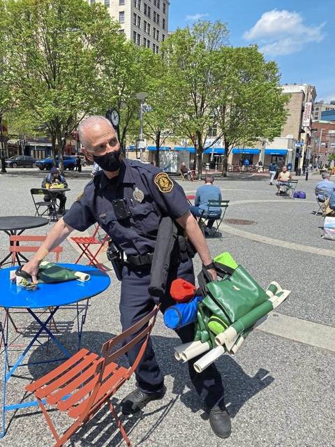 3764574_web1_PTR-PoliceChess-6