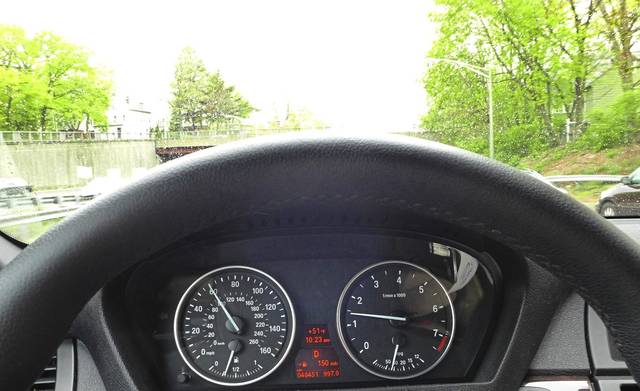 3771671_web1_web-steeringwheel 3771671_web1_web-steeringwheel