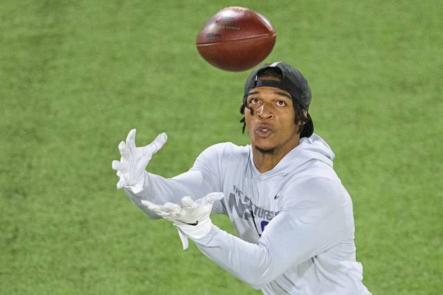 3772321_web1_ptr-nfldrafthqwr-042821