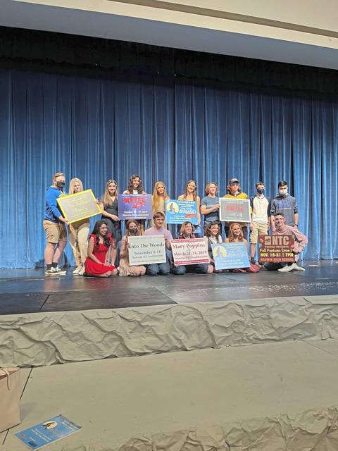 3773589_web1_gtr-Norwin-musical-seniors