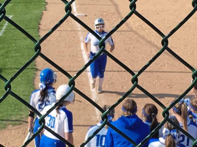 Hempfield softball responds in big way after falling behind early, downs Norwin