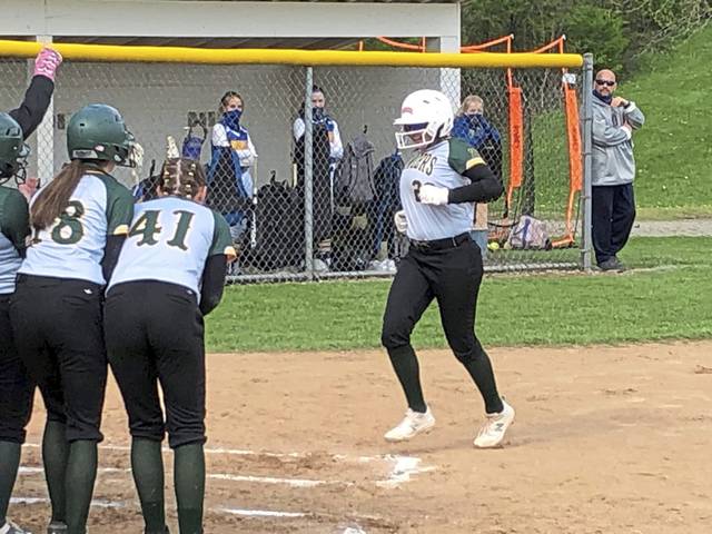 Deer Lakes softball streaks past Derry to cap off big week<span class="headline-video">Video <i class="fa-solid fa-circle-play"></i></span>