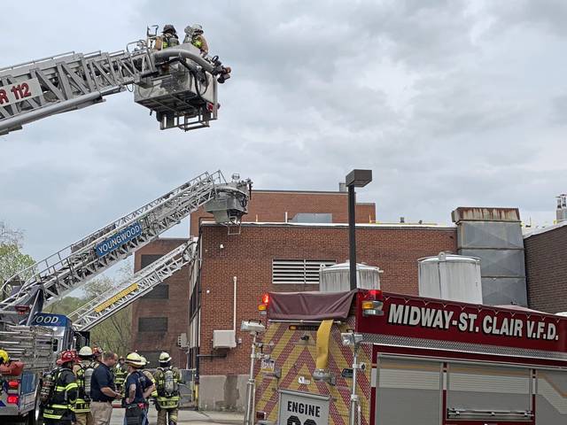 3793285_web1_gtr-ManorFire-042921