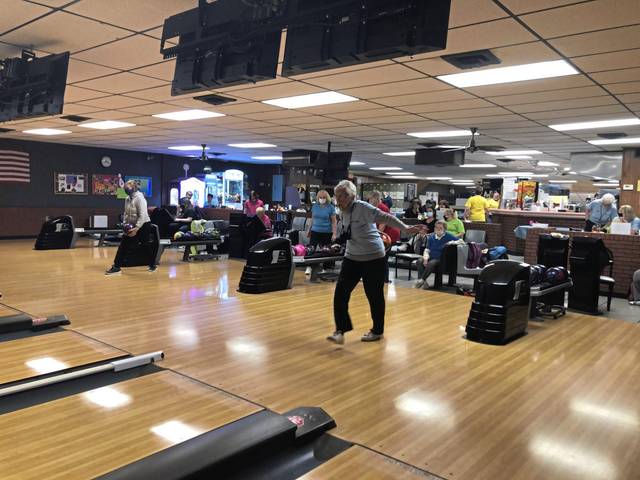 3820192_web1_PAL-PlumBowling4-051321