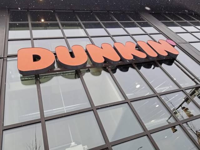 3820963_web1_PTR-DunkinOakland-5