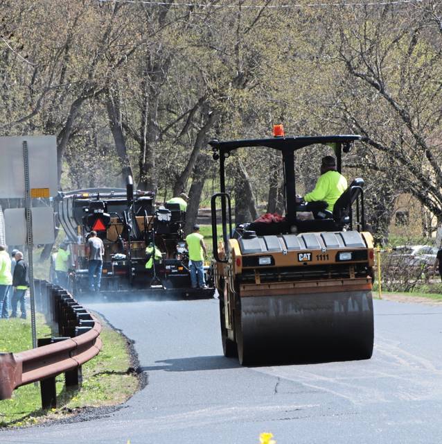 3825665_web1_web-paving-roller-3