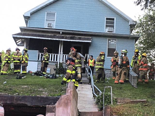 3828903_web1_gtr-AdamsburgFire-050821