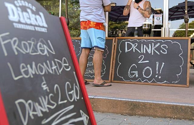 3833983_web1_AP20227054773761