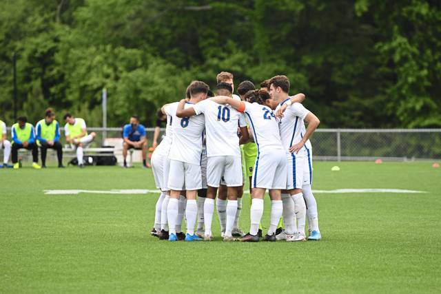3834150_web1_gtr-PittMSOC01-051121