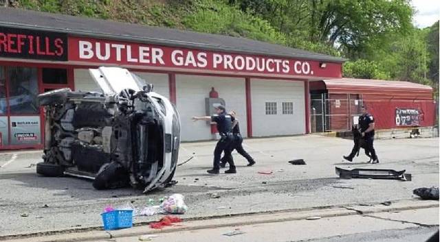 3834681_web1_Penn-Hills-crash-050821