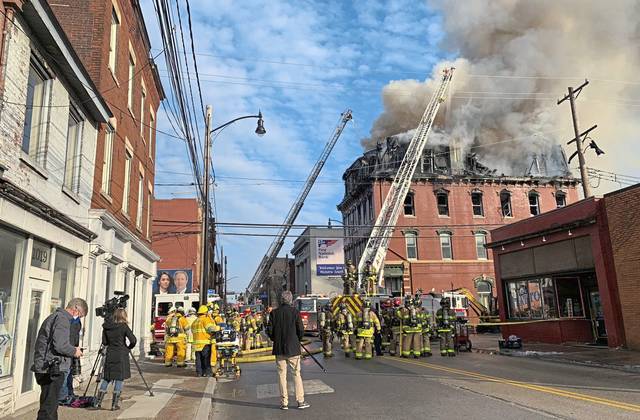 3849029_web1_ptr-SouthSideFire-mg1-020921