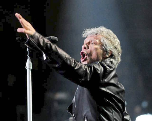 3862388_web1_PTRBonJovi01040617