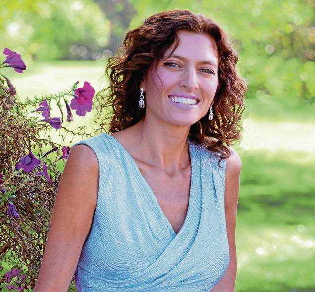 3865563_web1_Leslie-Rossi-Headshot-2021