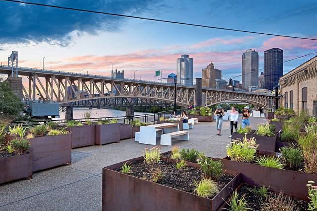 3868548_web1_ptr-fivethings-highline