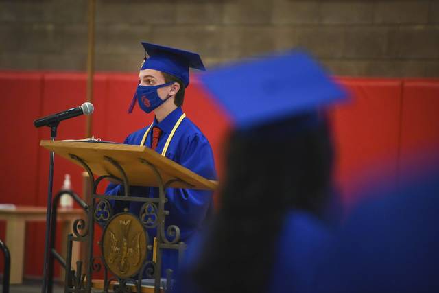 3903103_web1_vnd-StJoeGrad005-052921