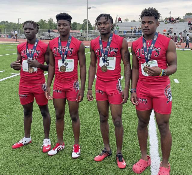 Thoughts of hospitalized teammate carry Aliquippa relay team to 5th-place finish<span class="headline-video">Video <i class="fa-solid fa-circle-play"></i></span>